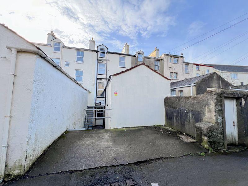 4 Belmont Terrace