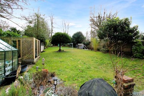 100 Nork Way, Banstead, SM7 1HP