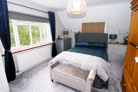 100 Nork Way, Banstead, SM7 1HP