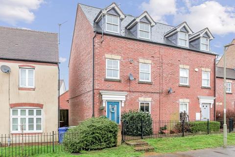 3 bedroom terraced house for sale, Usher Drive, Banbury