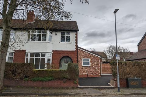 3 bedroom semi-detached house to rent - Dargle Road, Sale
