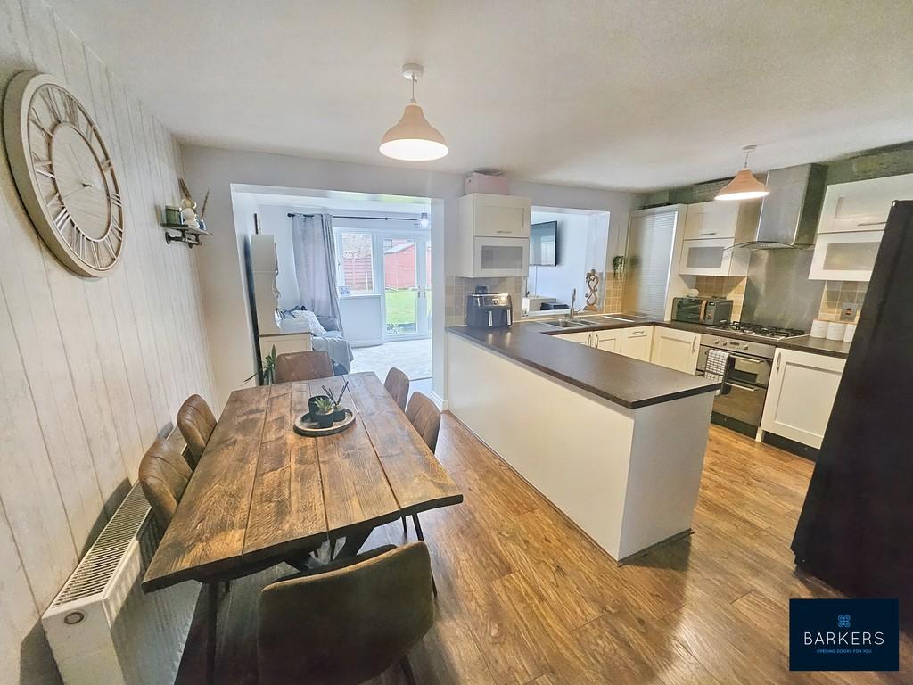 Westcliffe Road, Cleckheaton 3 bed semidetached house for sale £239,950