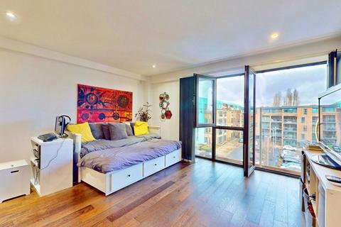 1 bedroom apartment for sale - Jessop Court, Uxbridge, UB8