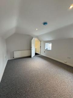 1 bedroom apartment to rent - First Floor Studio Flat - Town Centre - £725 pcm