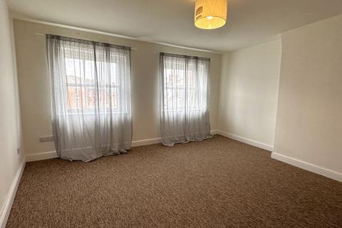 2 bedroom maisonette to rent, High Street, Ellesmere