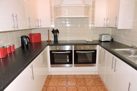 7 bedroom terraced house to rent, Beach Road, Southsea
