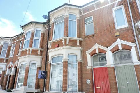 7 bedroom terraced house to rent, Beach Road, Southsea
