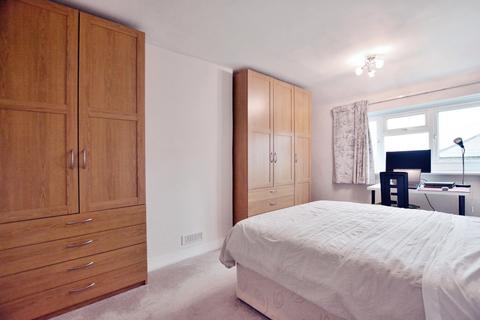 5 bedroom end of terrace house to rent, Harefield Road, Uxbridge
