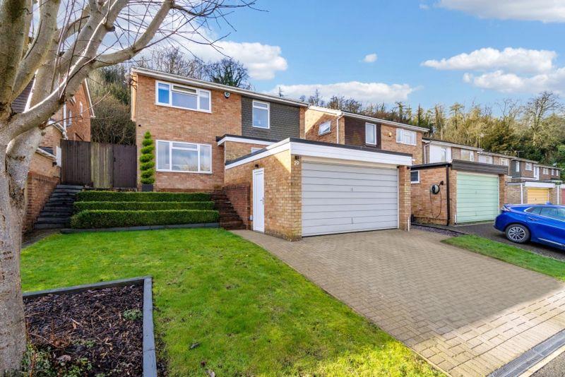 The Briars, High HP11 4 bed detached house for sale £610,000