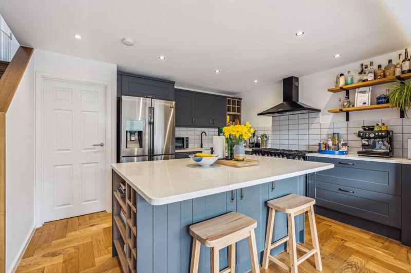 Hylton Road, High HP12 3 bed semidetached house for sale £