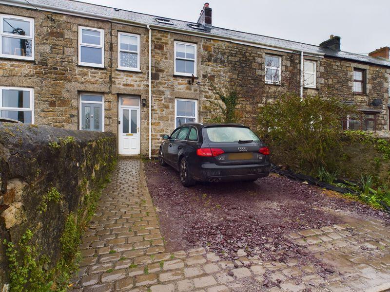 Barripper character cottage in popular village location 3 bed cottage