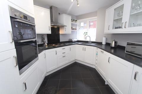 3 bedroom end of terrace house for sale, Grove Street, Dudley DY2