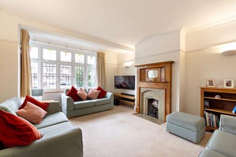 34 Iris Avenue, Bexley, DA5 1HH