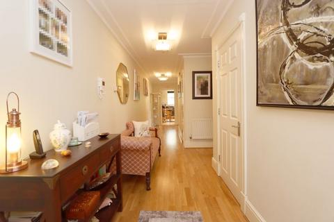 2 bedroom apartment for sale, Bradfield House, The Boulevard, Woodford Green IG8