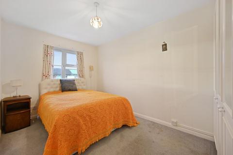 21 Chelmsford Close, Sutton, SM2 5BG