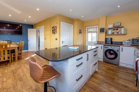 4 bedroom detached house for sale, Hardys Road, Taunton TA2