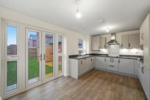4 bedroom detached house to rent, Campbell Drive, Upper Lighthorne, Leamington Spa, CV33