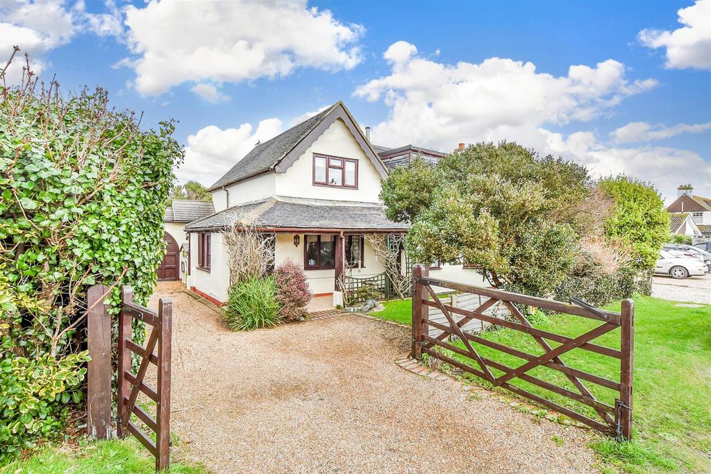 Seal Road, Selsey, Chichester, West Sussex 3 bed detached house for