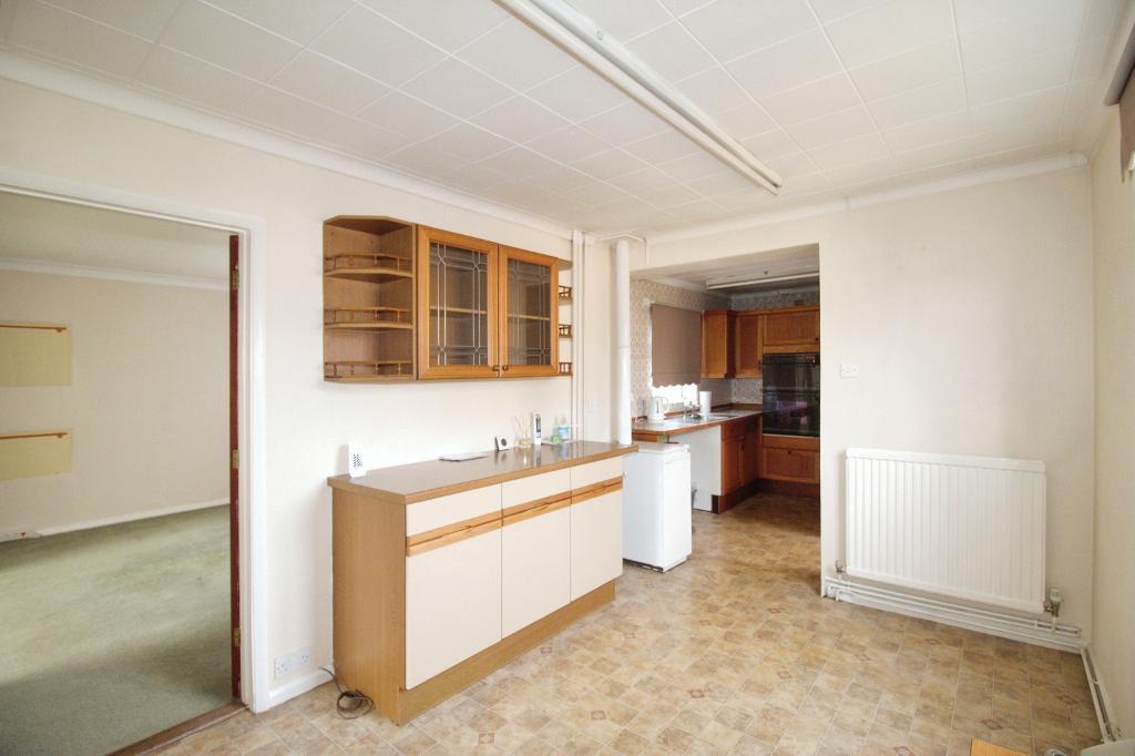 Kitchen dining area