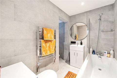 76 Brookdale Road, London, SE6 4JP