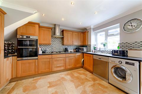 58 Bartons Drive, Yateley, GU46 6DP