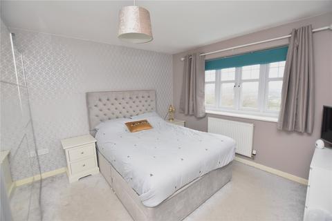 3 bedroom end of terrace house for sale, Crag View, Idle