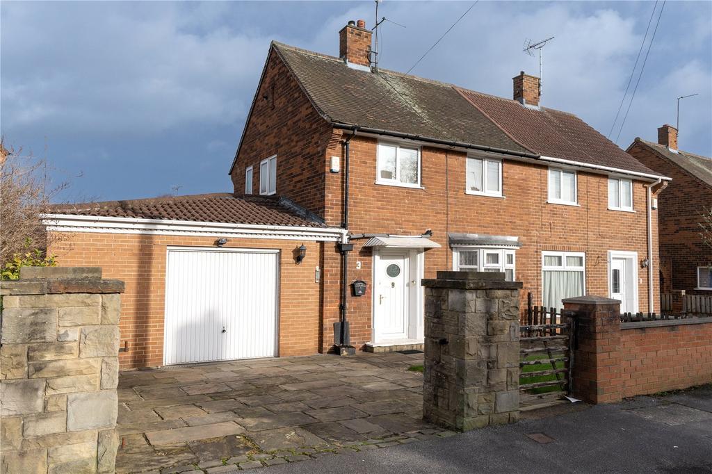 Fearnville Close, Leeds, West Yorkshire 2 bed semi-detached house for ...