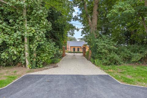 4 bedroom detached house for sale, Orchard Barns, School Road , Apperley, GL19