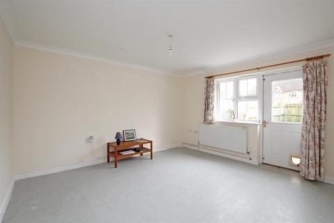 2 bedroom semi-detached bungalow for sale - The Green, Chichester