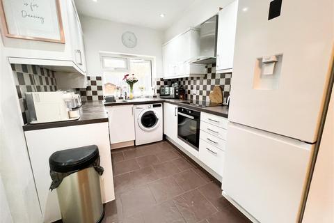 12 Priory Road, Croydon, CR0 3QY