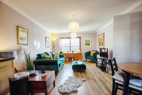 2 bedroom apartment for sale, St Josephs Vale, London SE3
