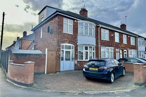 3 bedroom end of terrace house for sale, Cameron Avenue, Leicester LE4