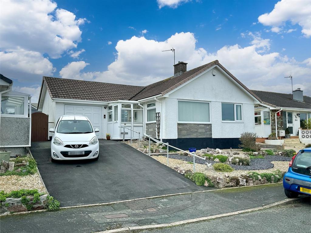 Longlands Drive, Plymouth PL9 3 bed detached bungalow for sale £399,950