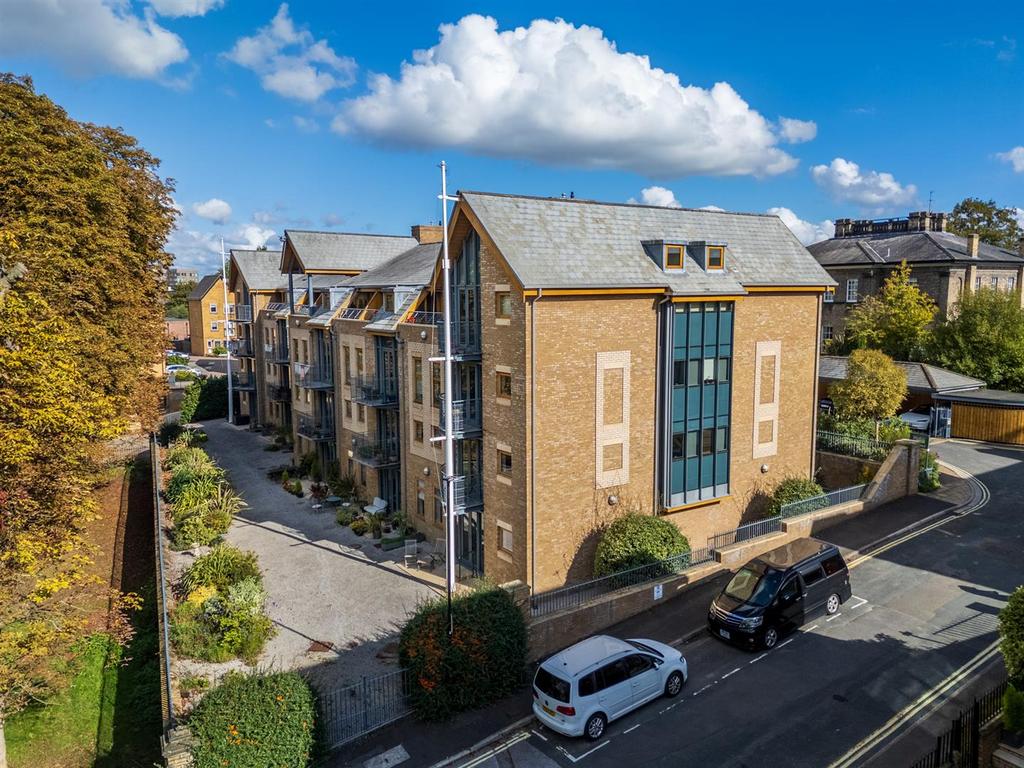 1 Marlborough Wharf