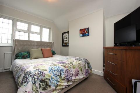 6 Sutton Lane, Banstead, SM7 3QP