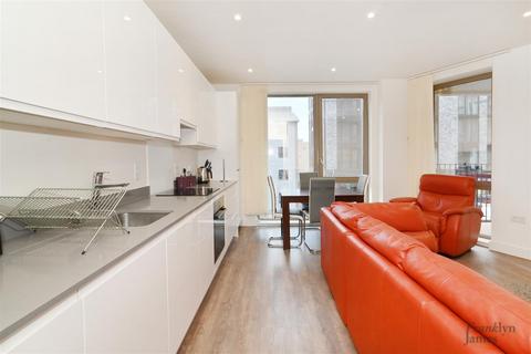 2 bedroom apartment to rent - Flour Mills House, New Village Avenue, E14