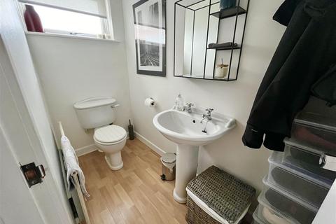 53 Beechfield Avenue, Skelmanthorpe, Huddersfield, HD8 9BZ