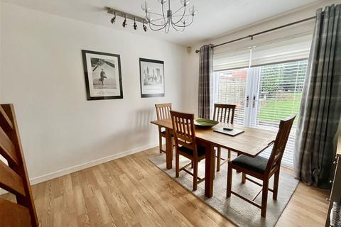 53 Beechfield Avenue, Skelmanthorpe, Huddersfield, HD8 9BZ