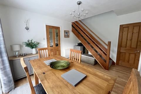 53 Beechfield Avenue, Skelmanthorpe, Huddersfield, HD8 9BZ