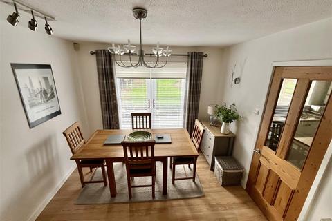 53 Beechfield Avenue, Skelmanthorpe, Huddersfield, HD8 9BZ