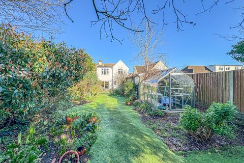 18 Hawkwell Road, Hockley, SS5 4DA