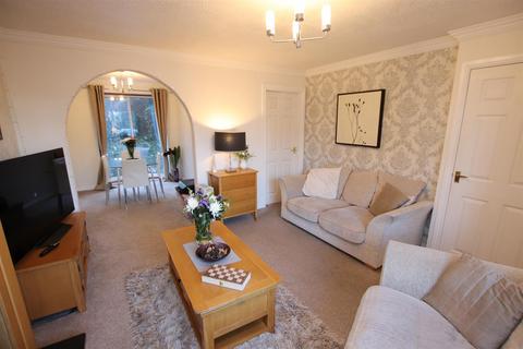 3 Cavalier Drive, Apperley Bridge, Bradford, BD10 0UF
