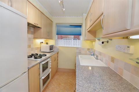 1 bedroom flat for sale - The Esplanade, Sheringham