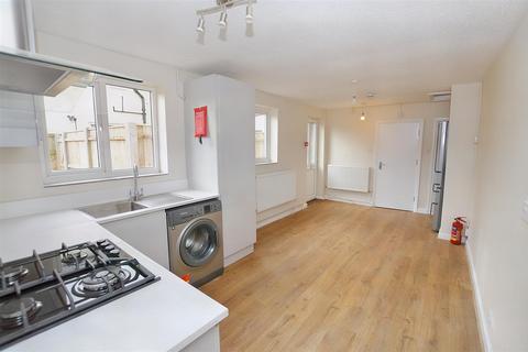 1 bedroom flat for sale, Waterbank Road, Sheringham