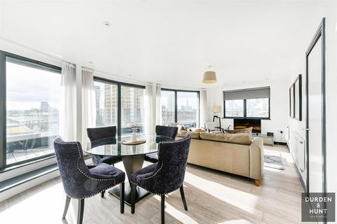 2 bedroom penthouse to rent, Bromehead Street, London, E1