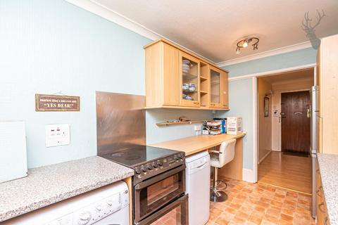 2 bedroom flat for sale, Church Lane, Loughton