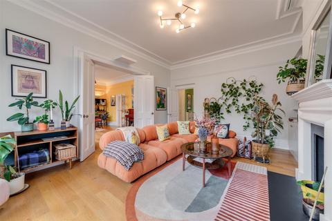 4 bedroom flat to rent, Cannon Hill, West Hampstead, NW6