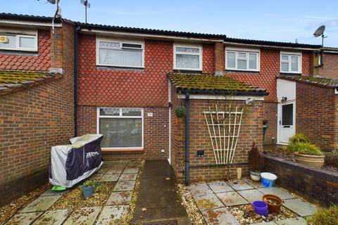 3 bedroom terraced house for sale, Keswick Close, Ifield