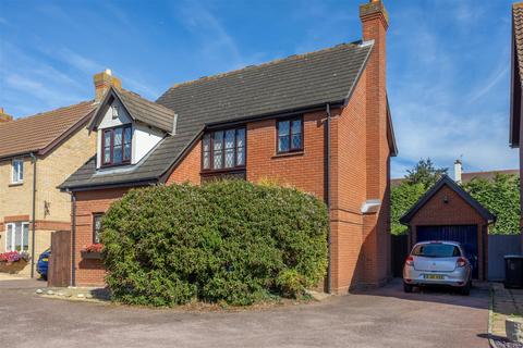 3 bedroom detached house for sale, Alleyn Place, Westcliff-On-Sea