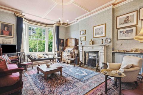 10 Edge Hill, London, SW19 4LP